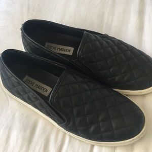 Steve Madden shoes.size 7. Very comfortable!
